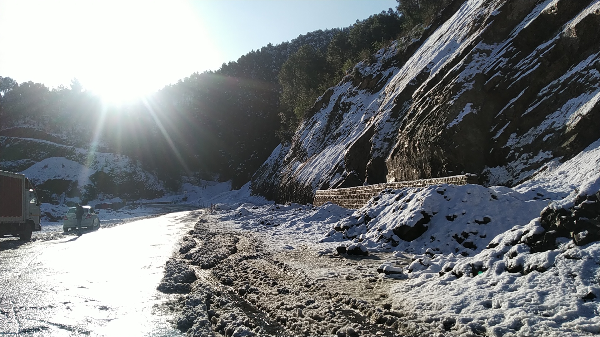 sunshine-after-snowfall-in-solan