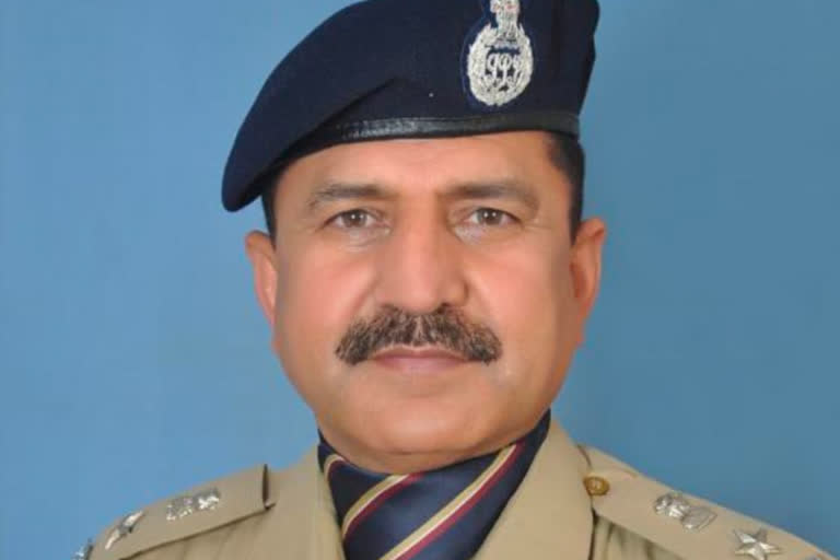 Presidents Police Medal to SP Solan Virender Sharma