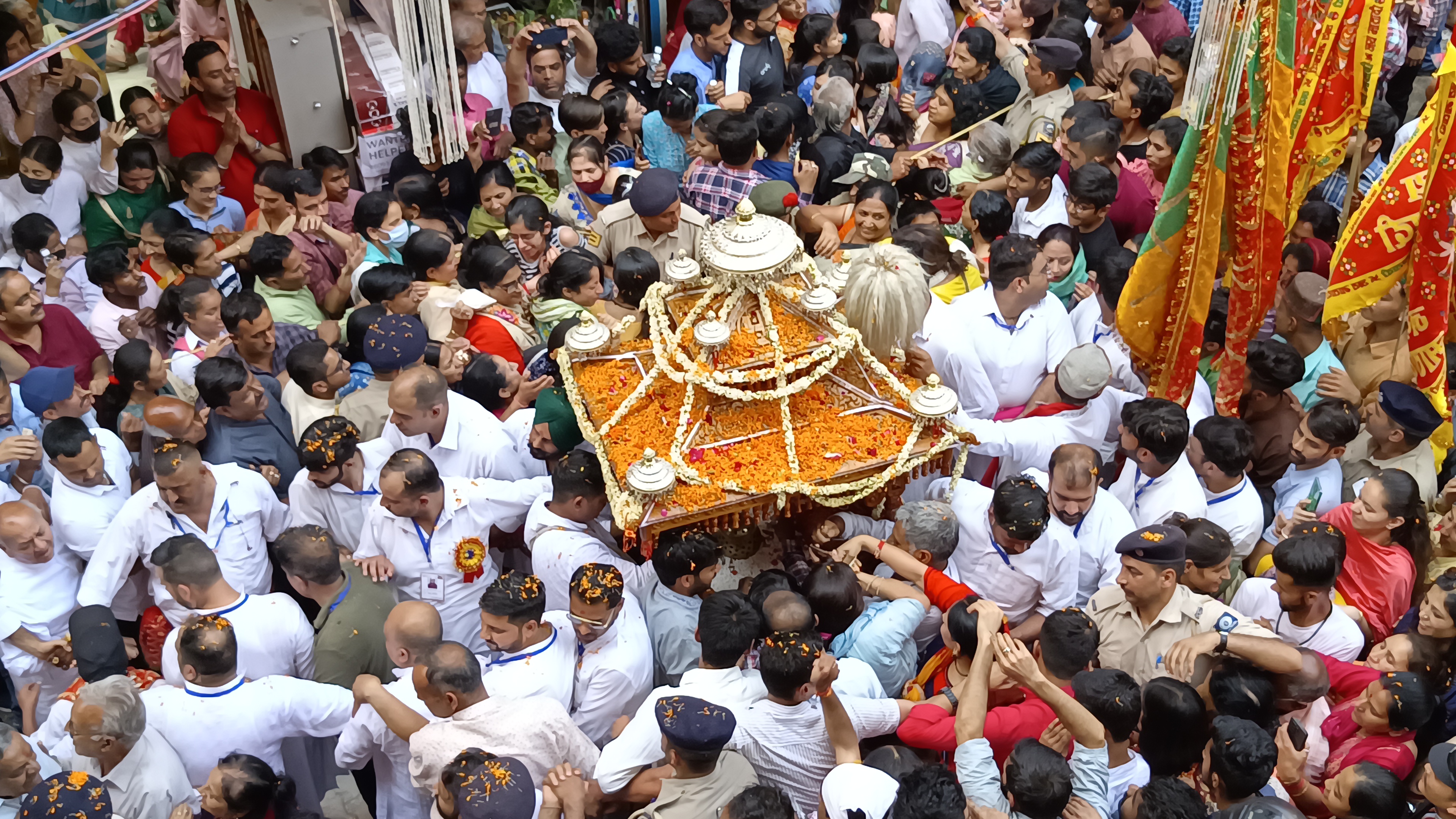 MAA SHOOLINI FAIR START