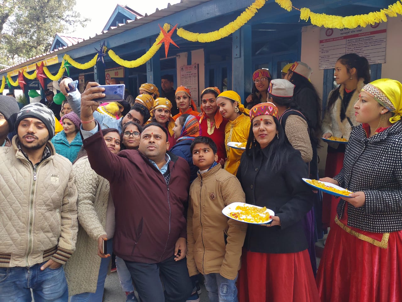 Tourist was greeted with himachali tradition