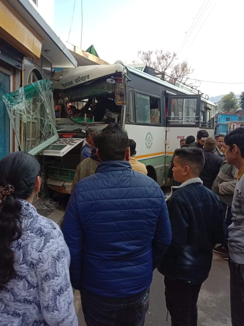 HRTC bus accident in Solan