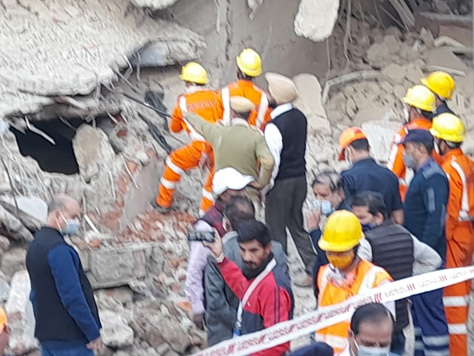 Police registered a case in the building collapse case in Parwanoo