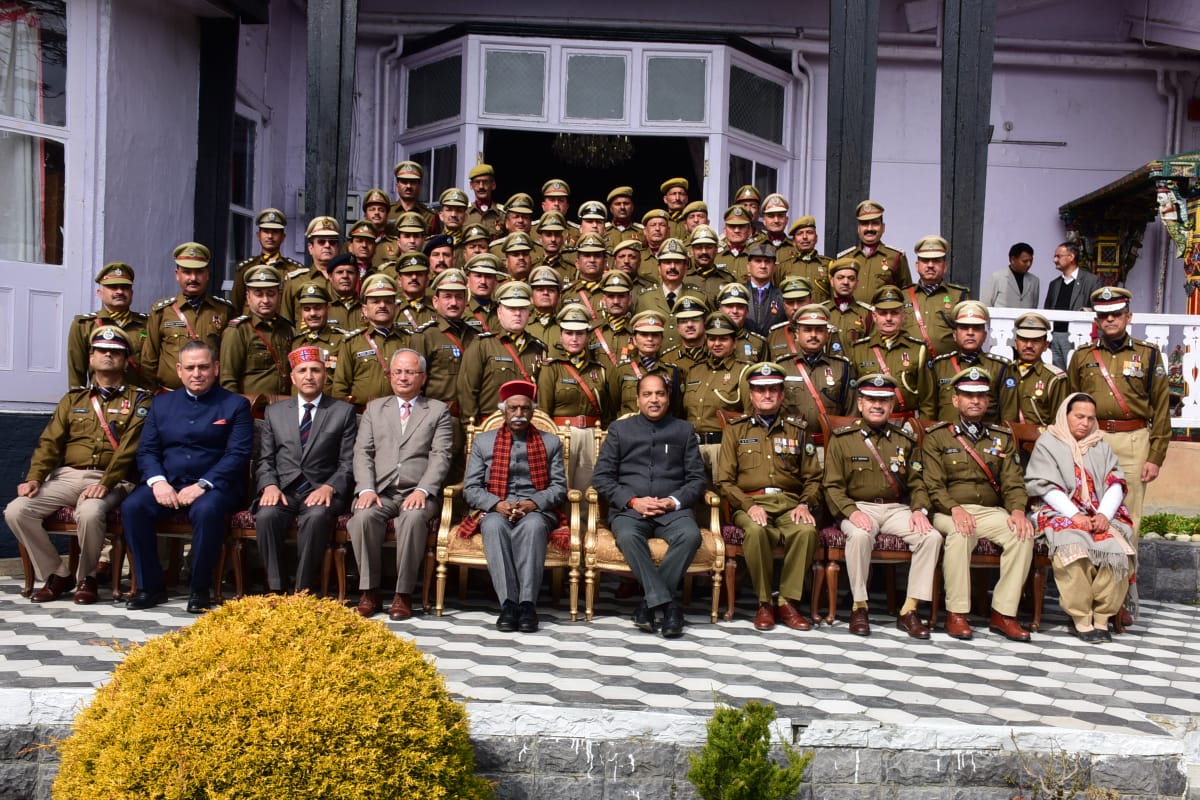 cm jairam thakur with police officer