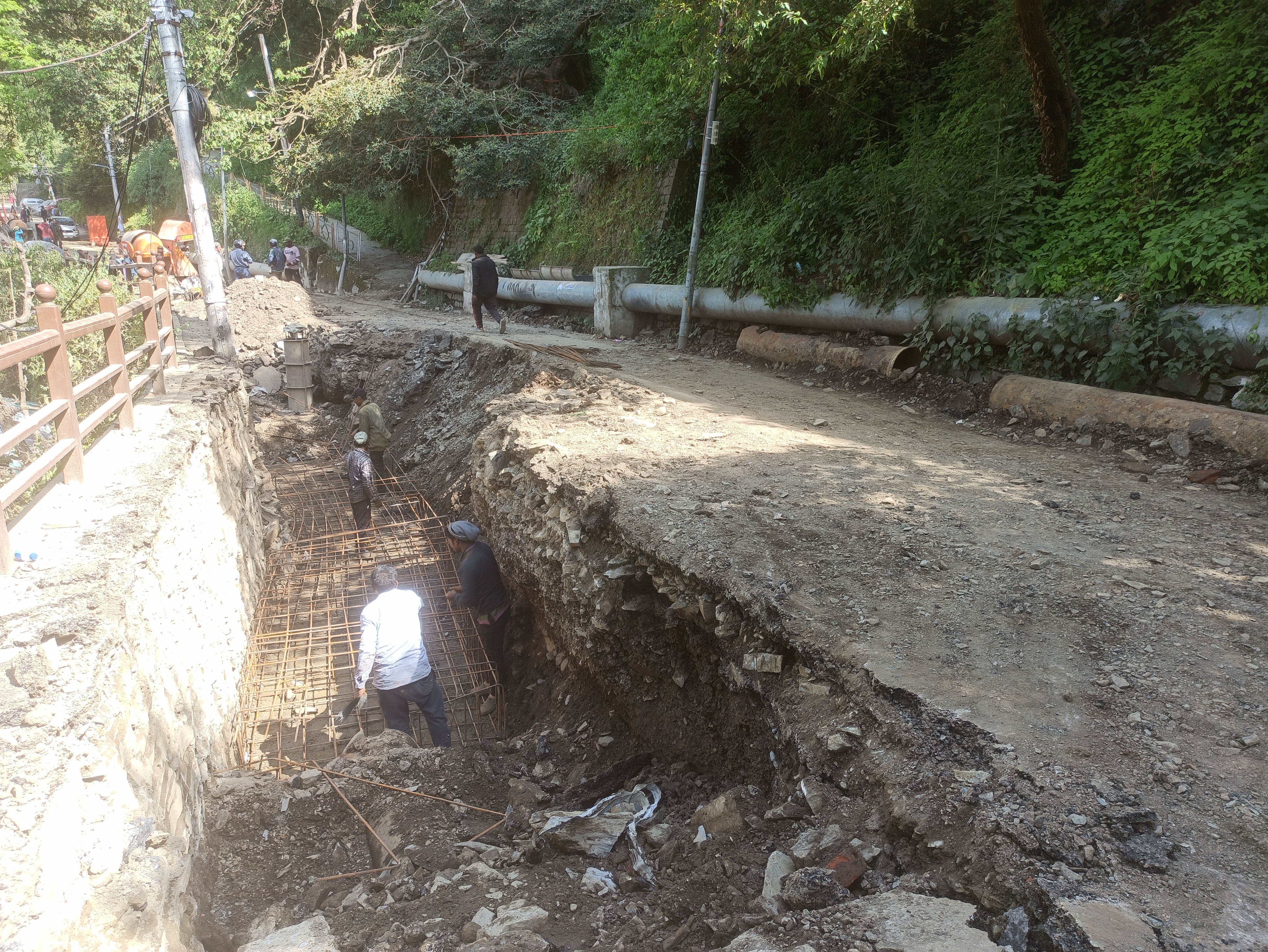 IGMC Sanjauli road block for traffic.