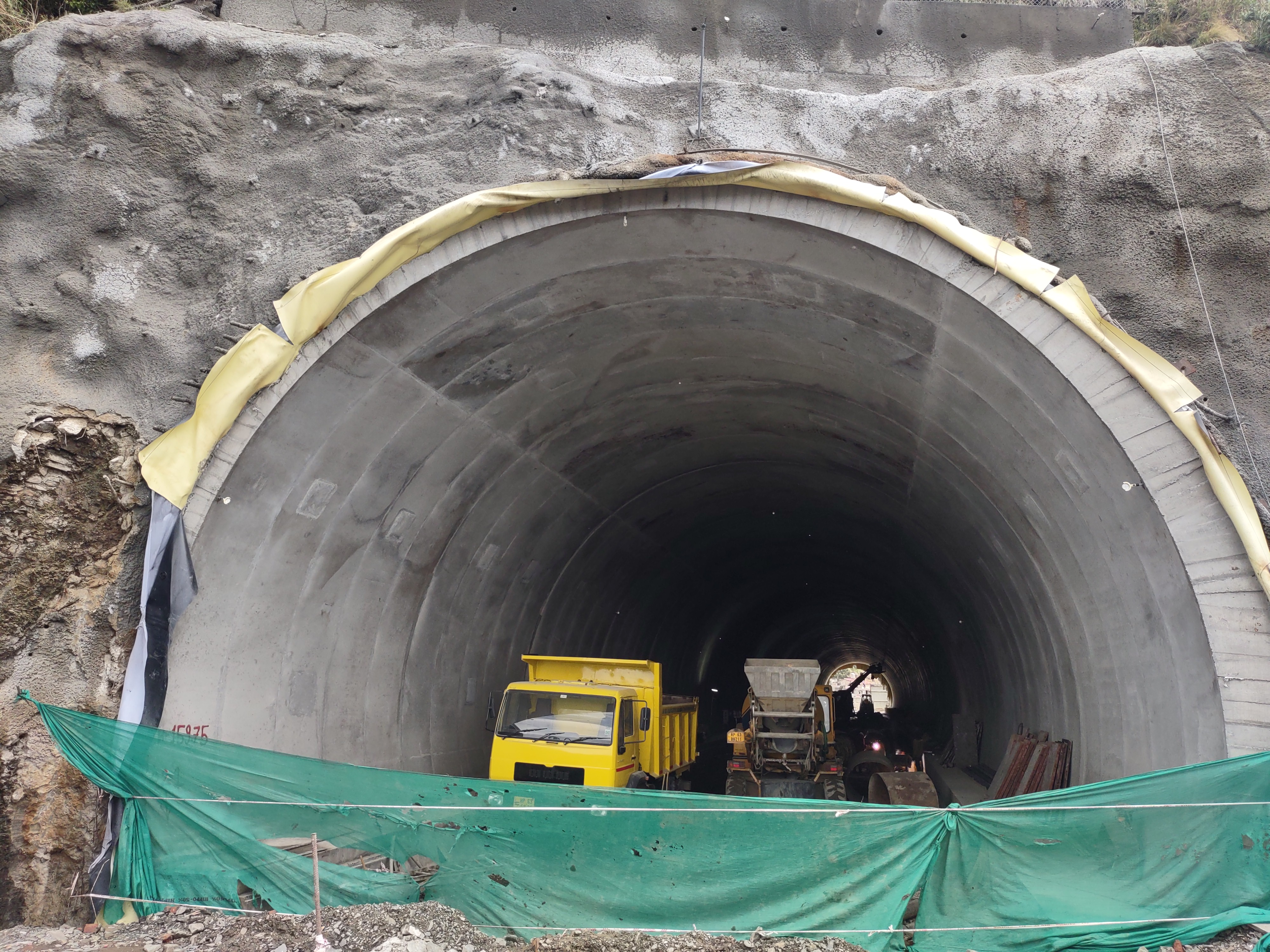 शिमला स्मार्ट सिटी प्रोजेक्ट में चल रहा काम