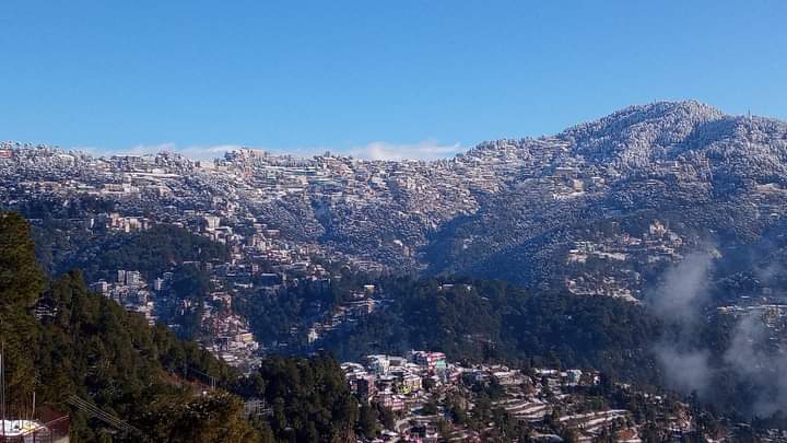 Snowfall in Himachal Pradesh, हिमाचल में बर्फबारी, tourists in himachal