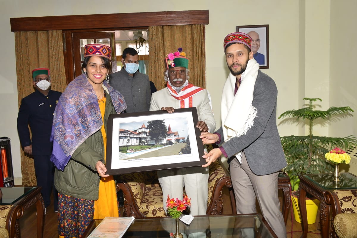 Saina Nehwal and P Kashyap meet Governor Bandaru Dattatreya