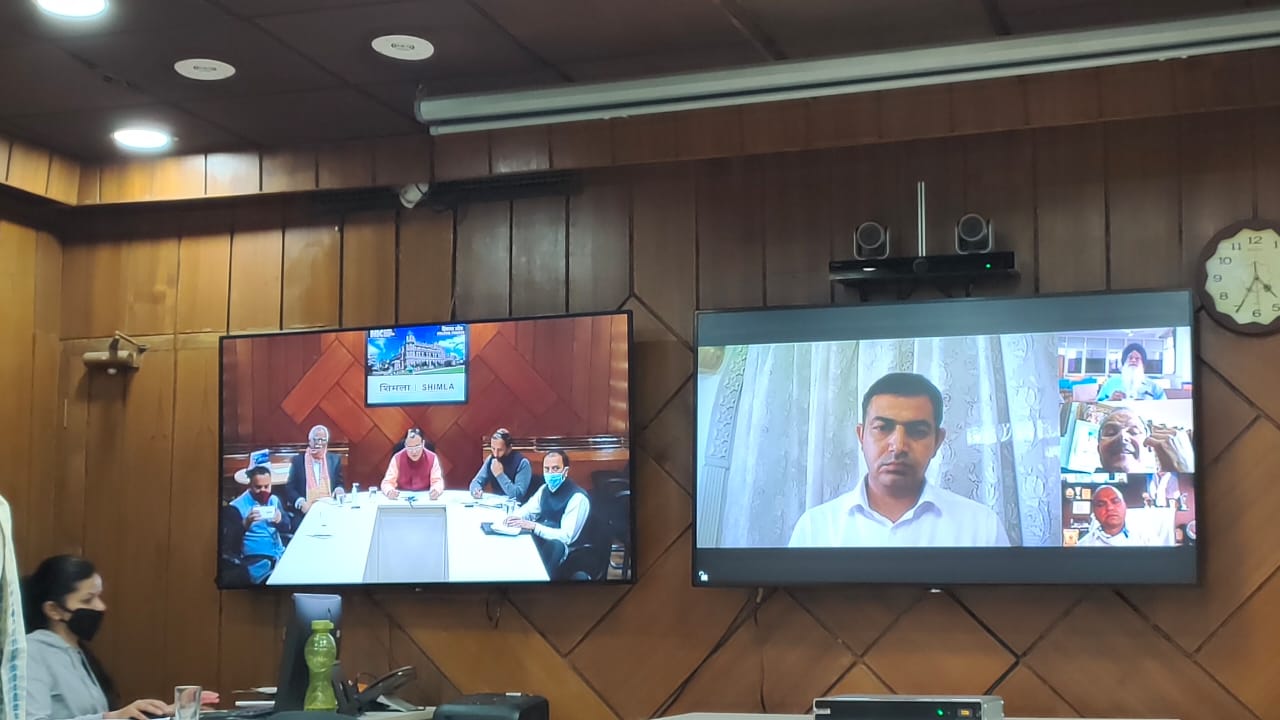 Education Minister conducts video conferencing