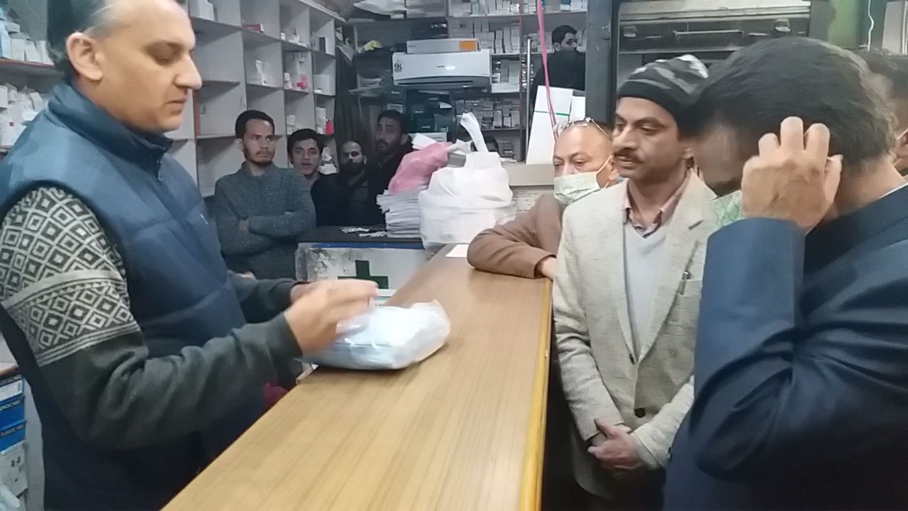 congress leader visited hospitals in shimla