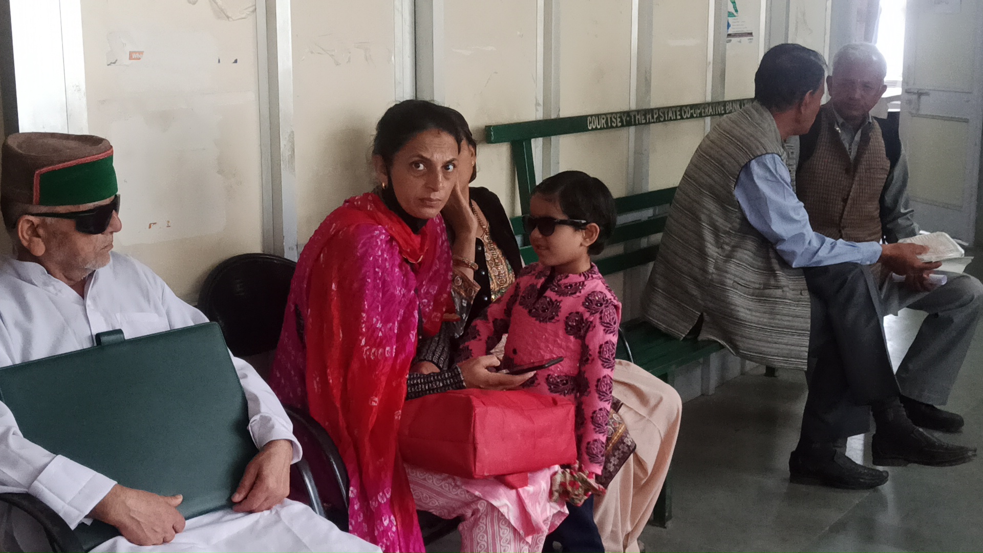 Children coming to IGMC for eye treatment