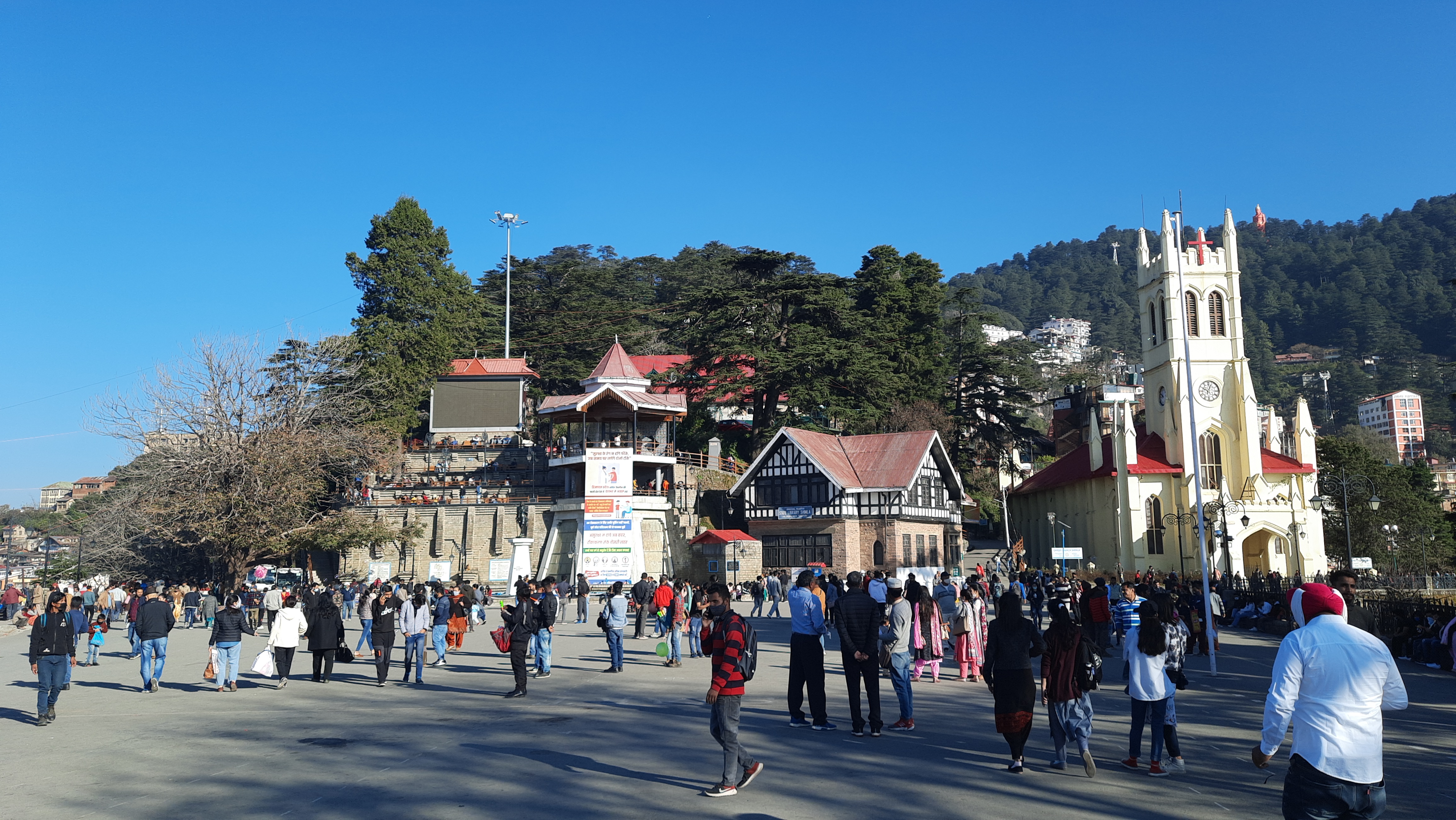 Tourists reach Himachal