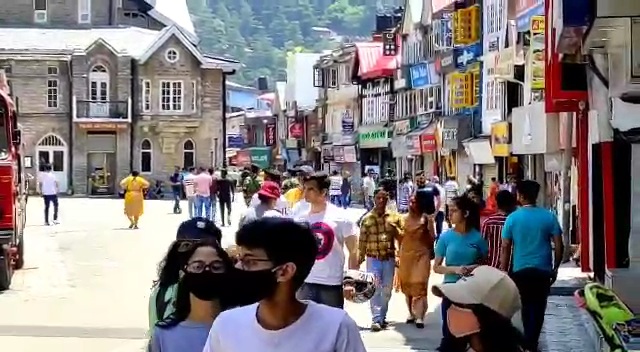 tourists in shimla