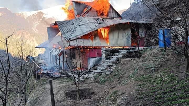 fire incident in chirgaon