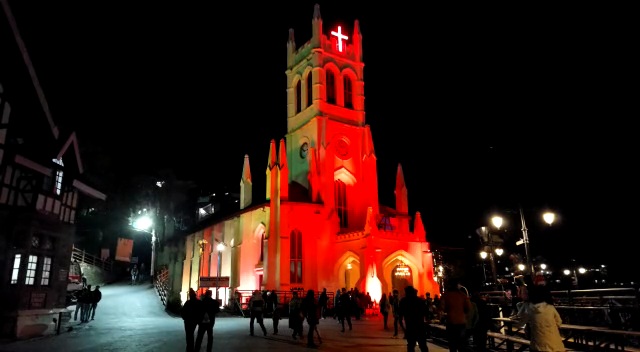 Crowd of tourists in Shimla on Christmas