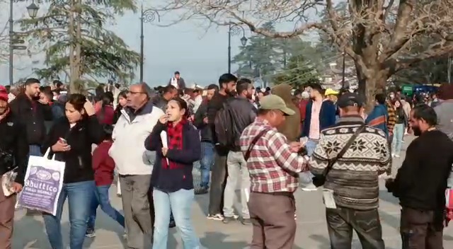 Crowd of tourists in Shimla on Christmas