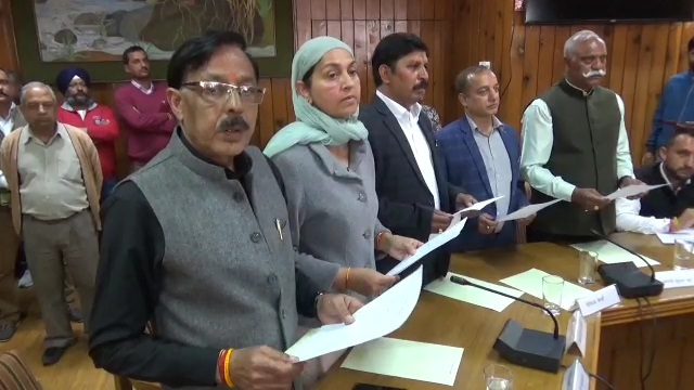 DC administered oath to 5 nominated councillors of MC Shimla .