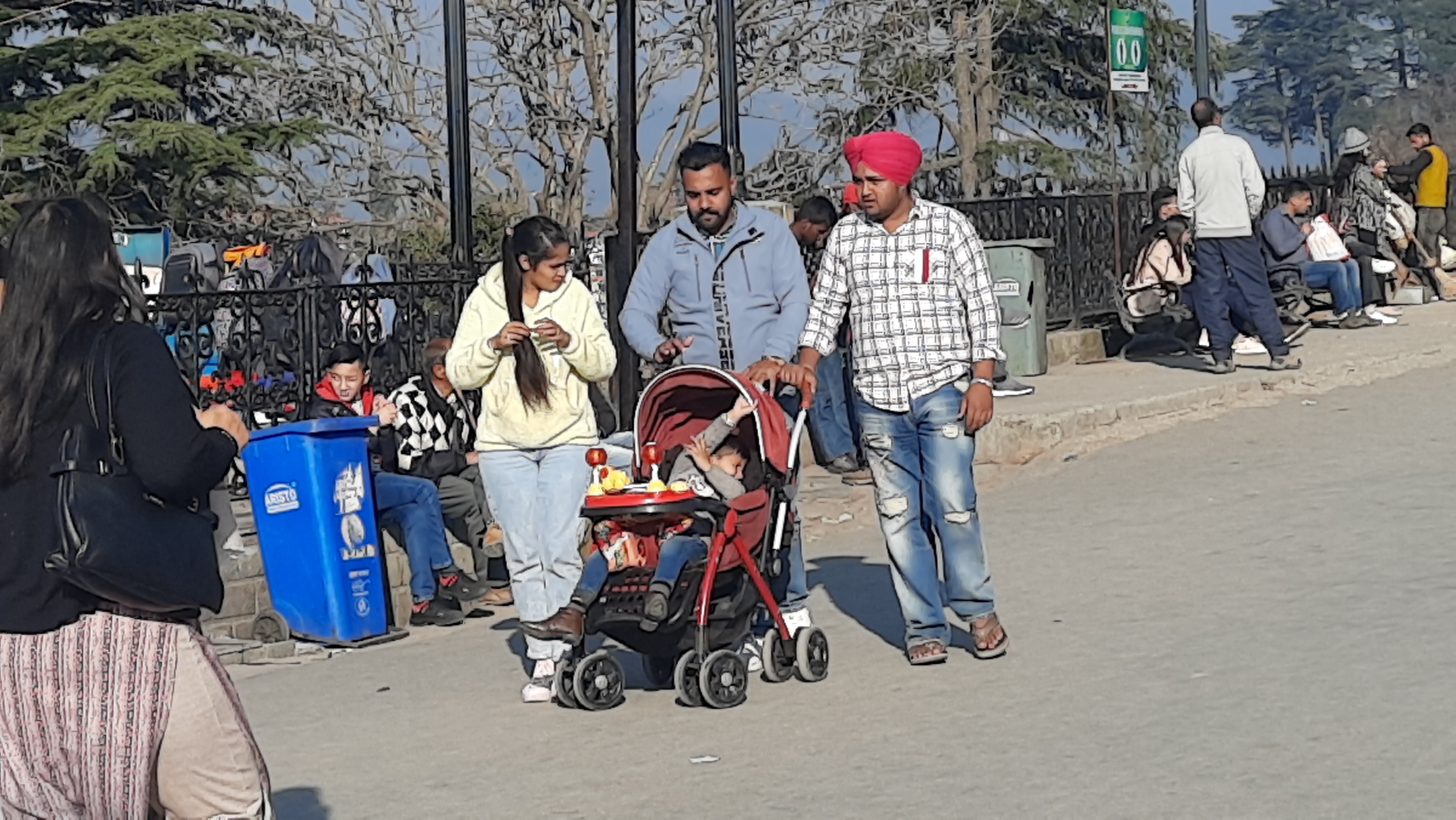 tourists rush in shimla