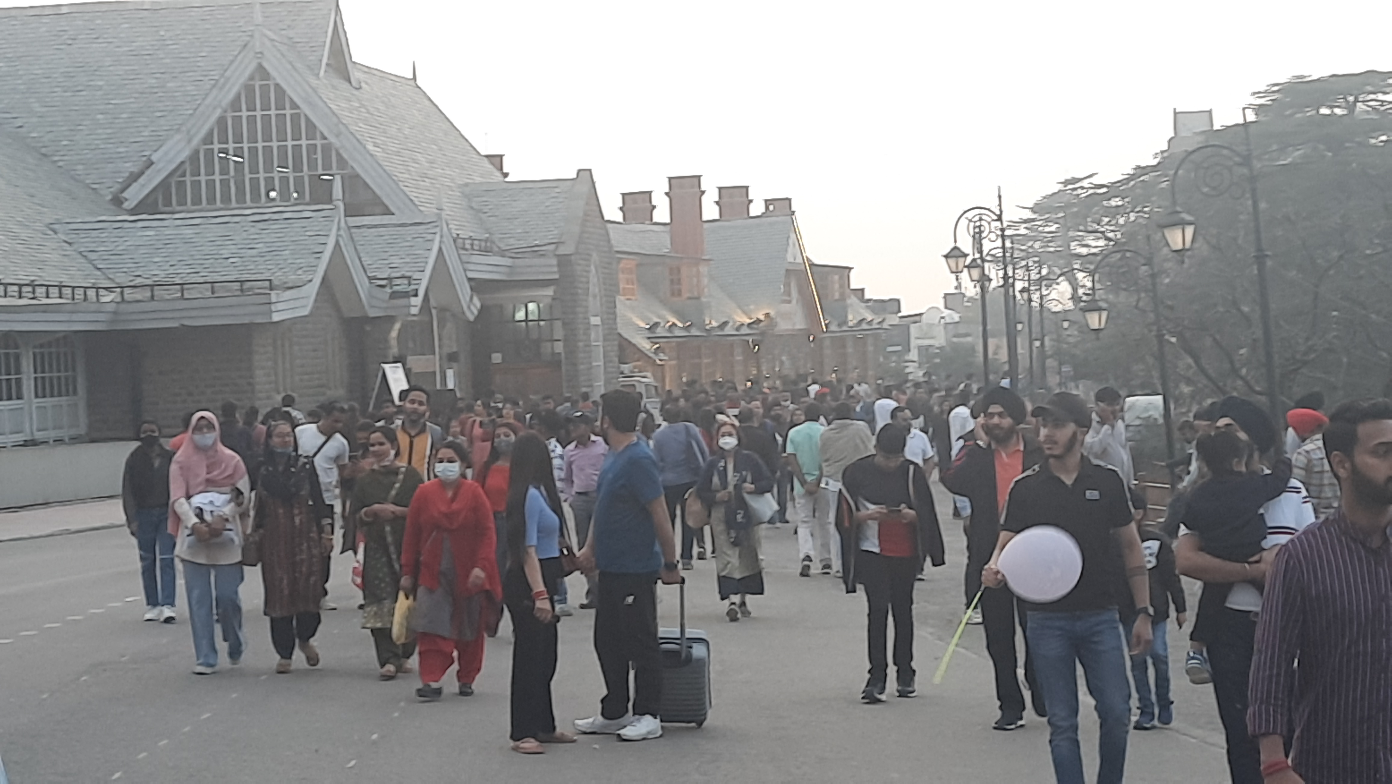 tourists in shimla