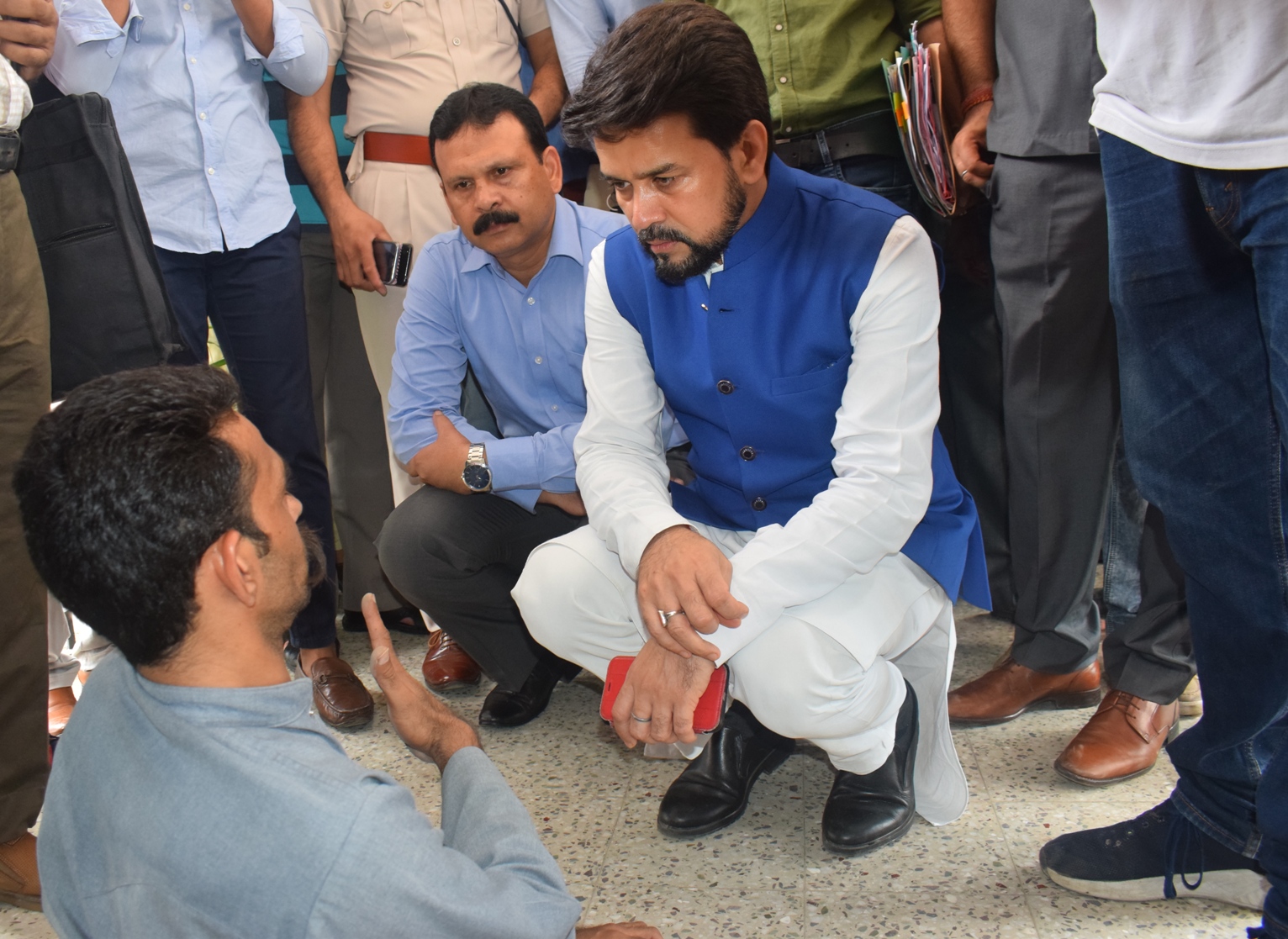 Anurag Thakur meets Divyang