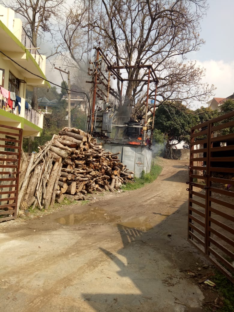 Fire on transformer near DRDA building in hamirpur