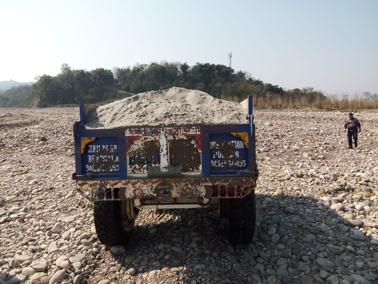 SDM Sujanpur imposed 10 Thousand penalty for illegal mining