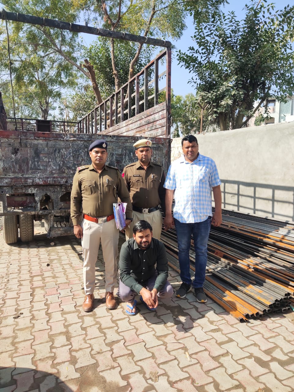 iron theft case in faridabad