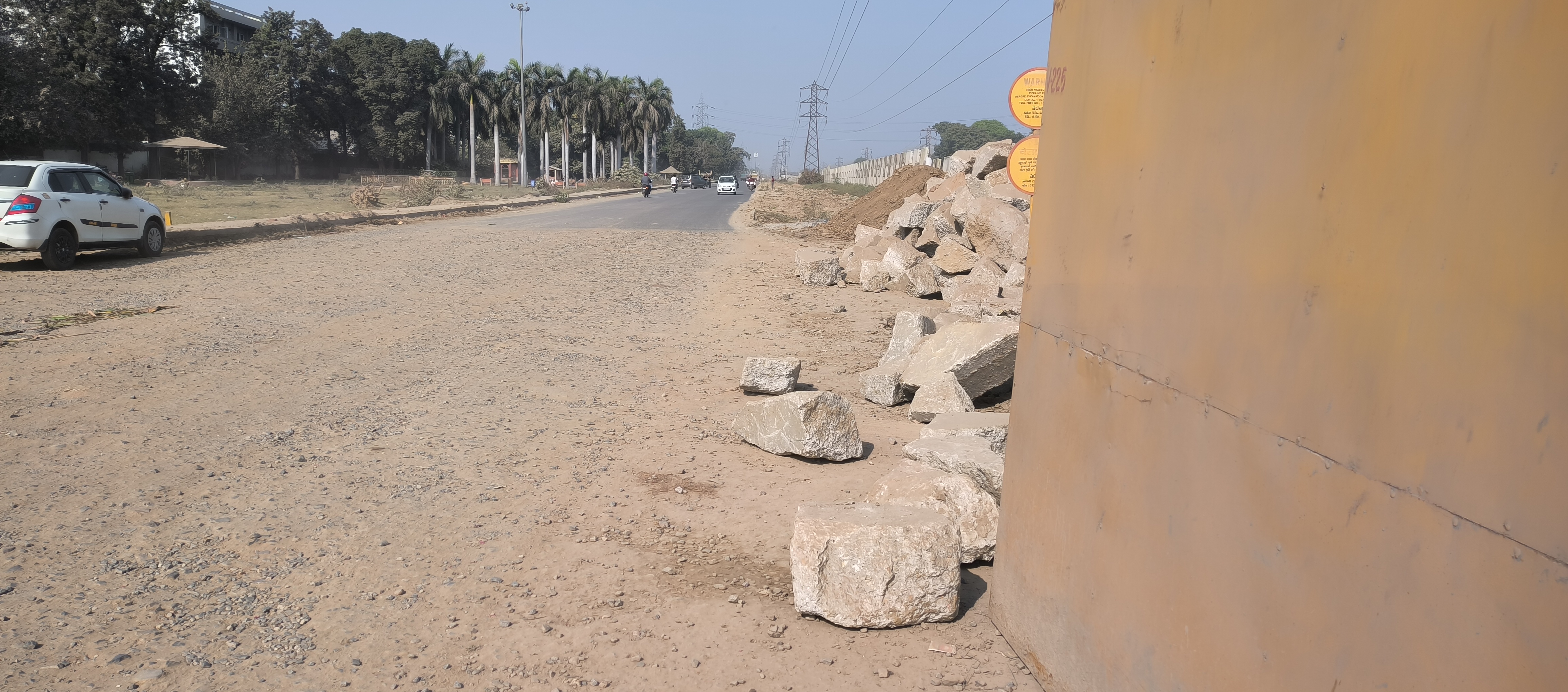 construction work of Delhi-Vadodara-Mumbai Expressway