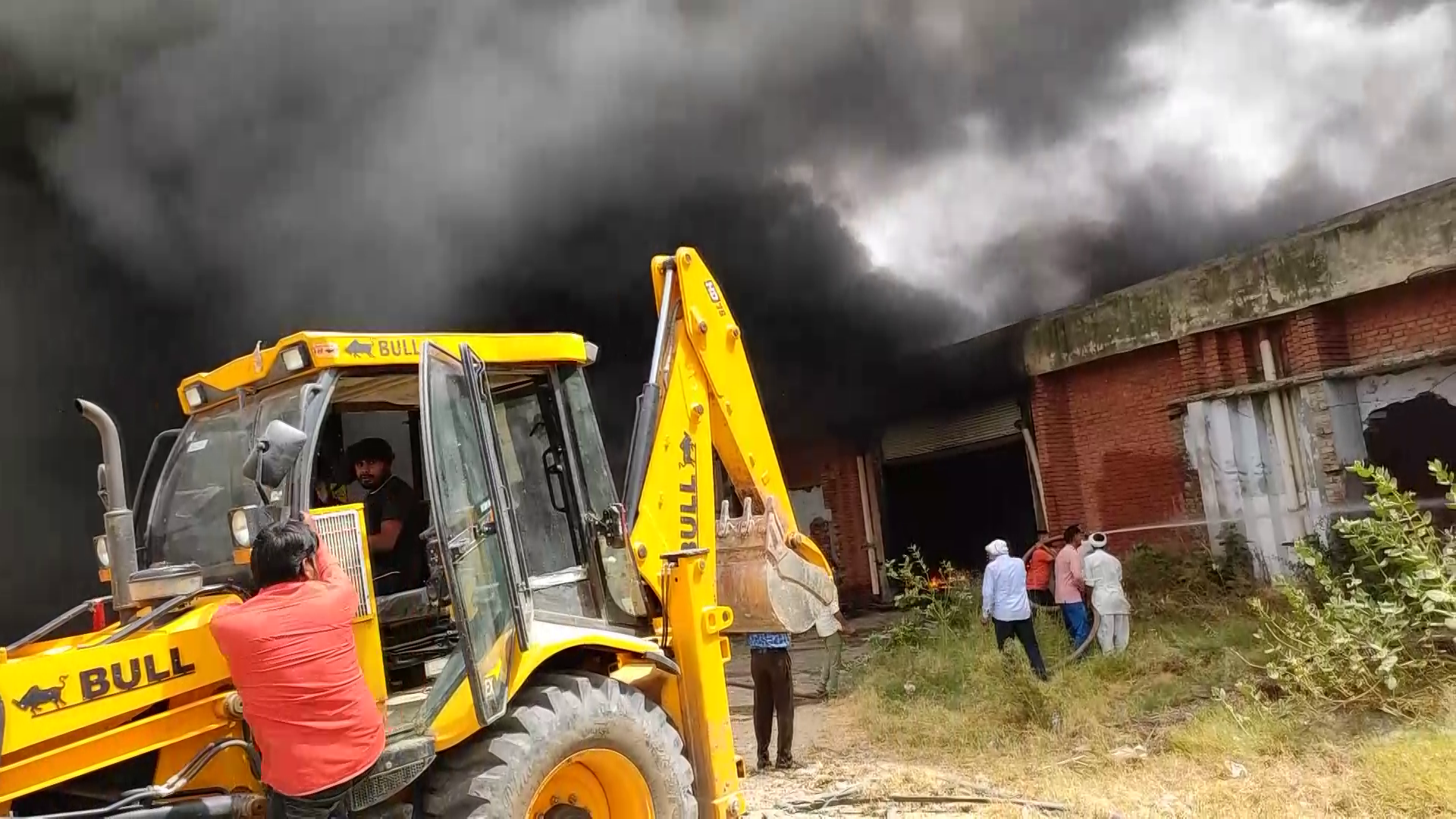 fire in Waste Plastic godown in Hisar