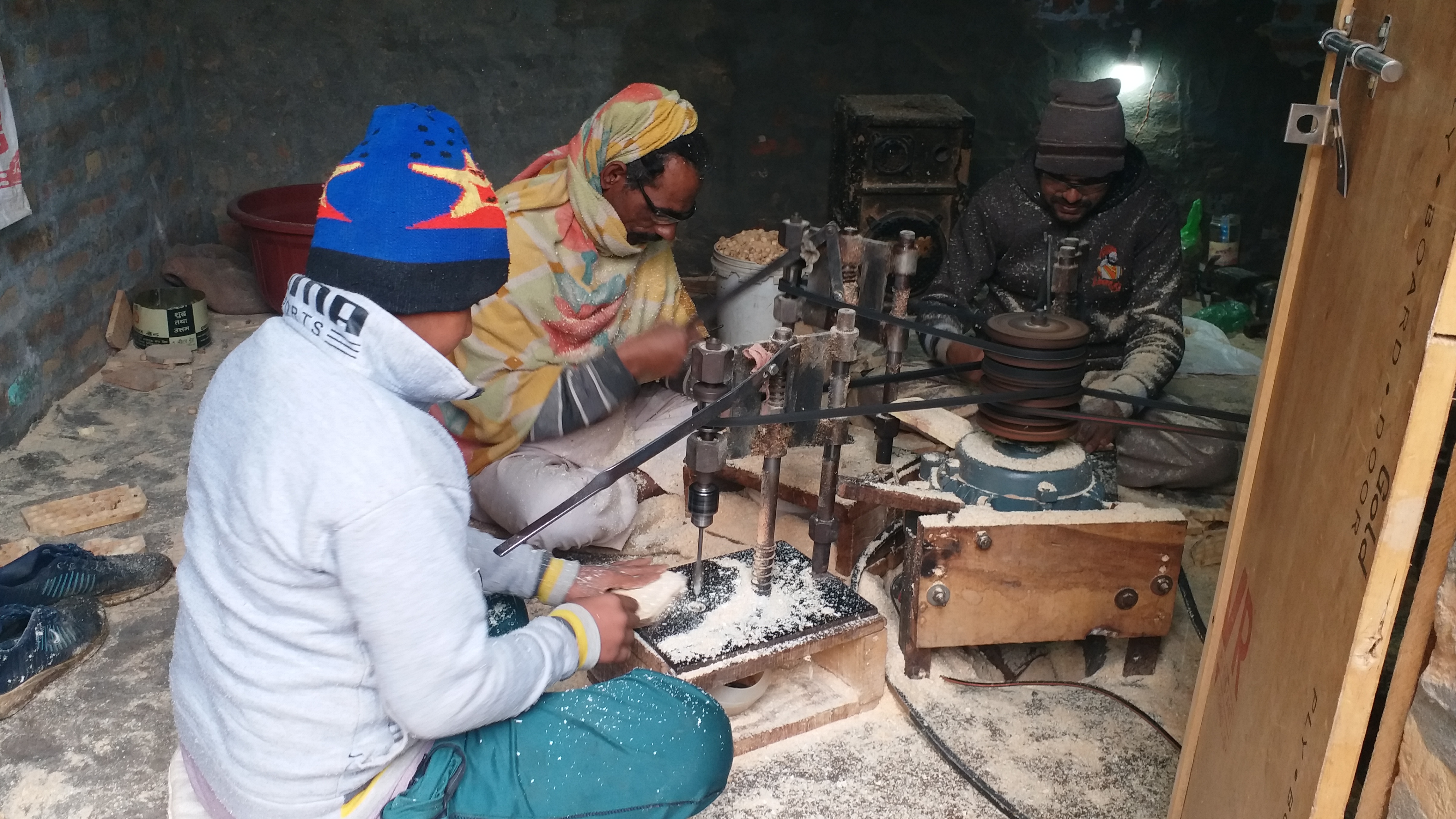 making garlands of beads Hisar