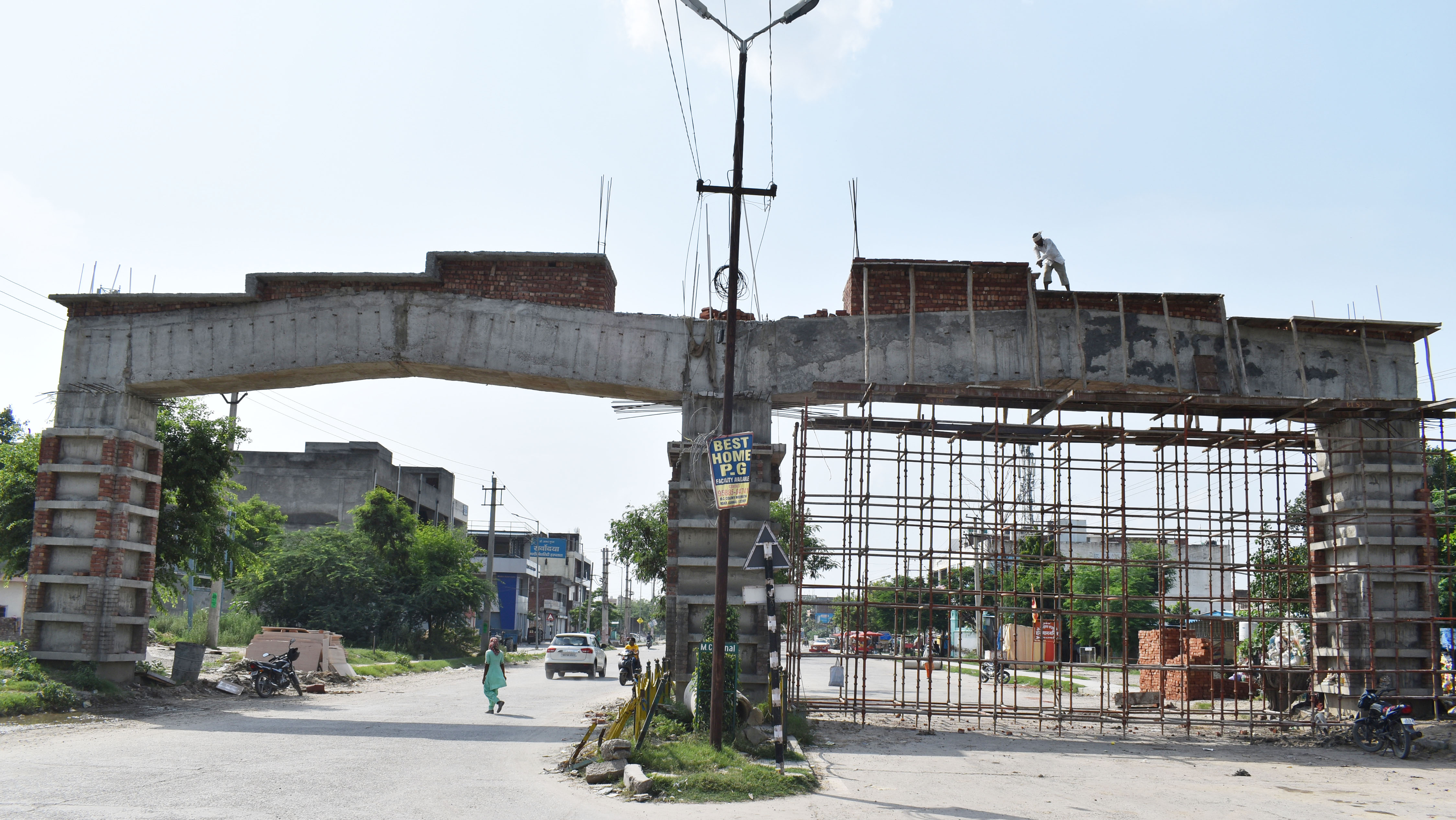 eight big entry gates being built in karnal