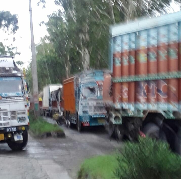 heavy rain and strong storm come in karnal