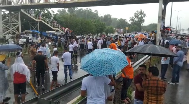 BKU PROTEST IN KURUKSHETRA SHAHABAD FARMER JAM GT KARNAL ROAD