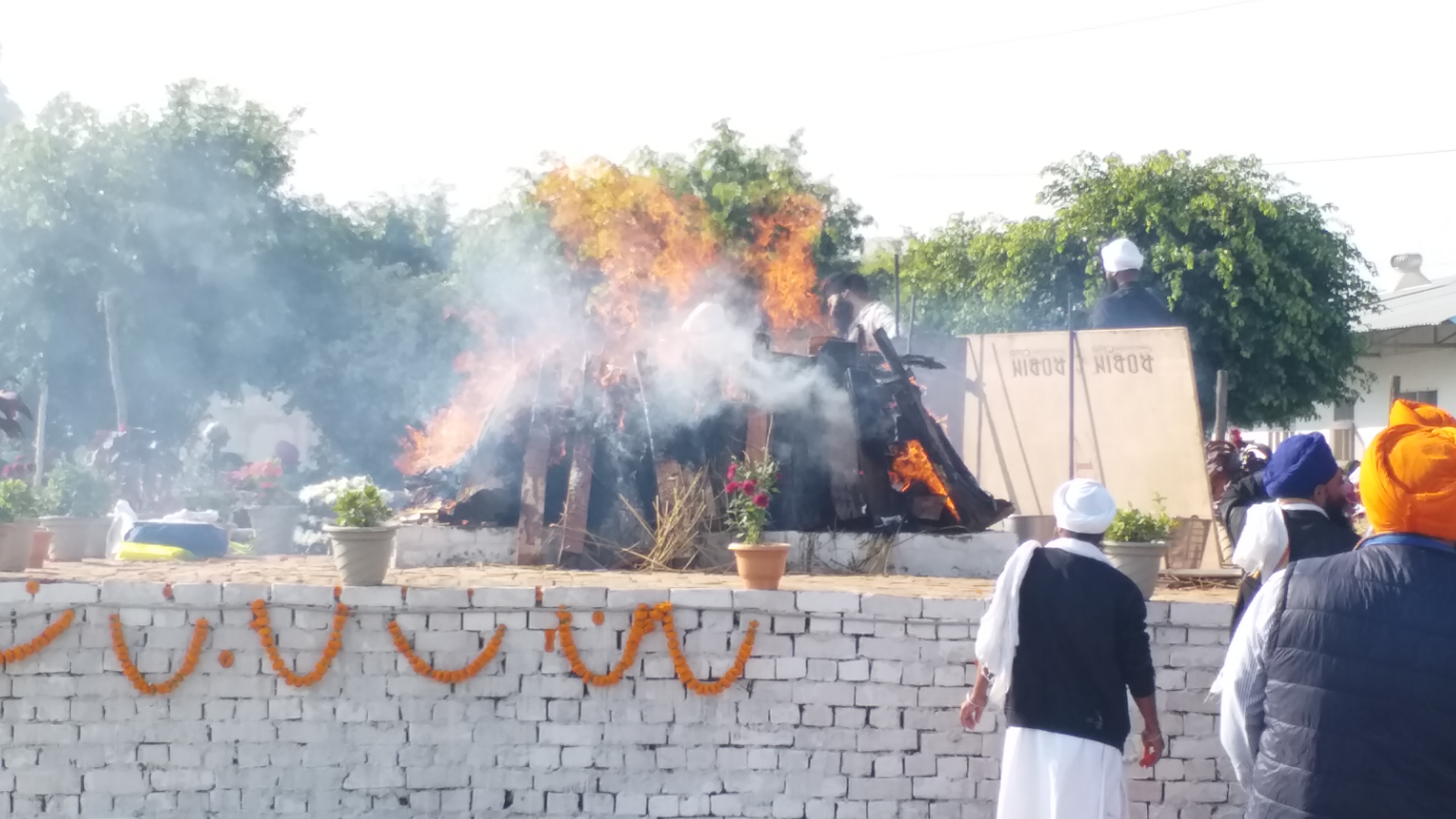 cremation of Sant Baba Ram Singh and politicians give tribute to him