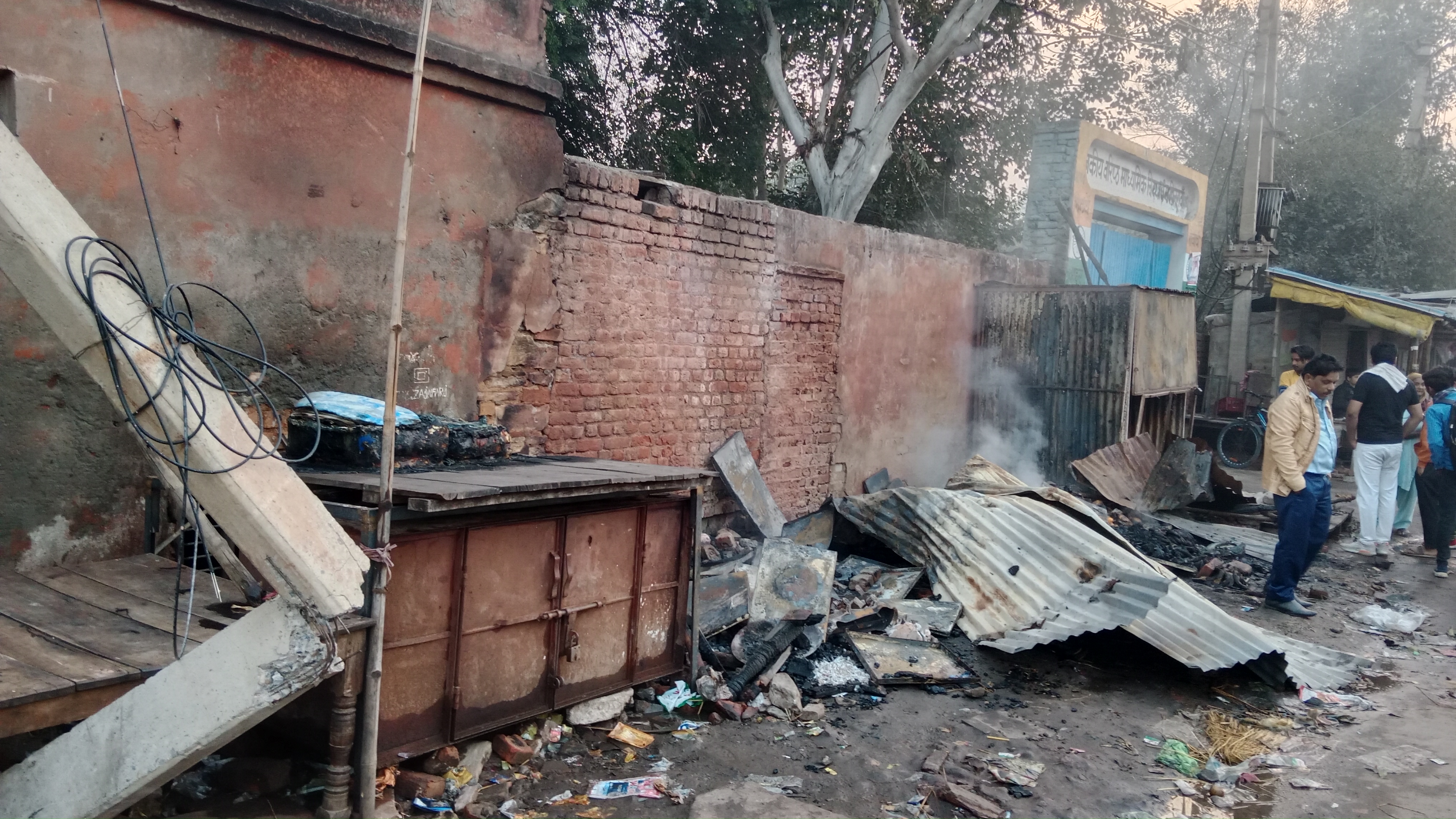 6 kiosks burn in Nuh Nagina Punhana Road in Nuh