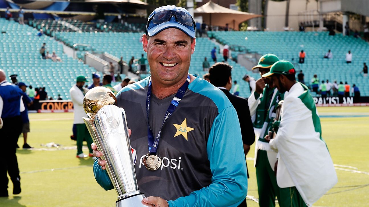 Sri Lanka Cricket,  Mickey Arthur,  Colombo, head coach