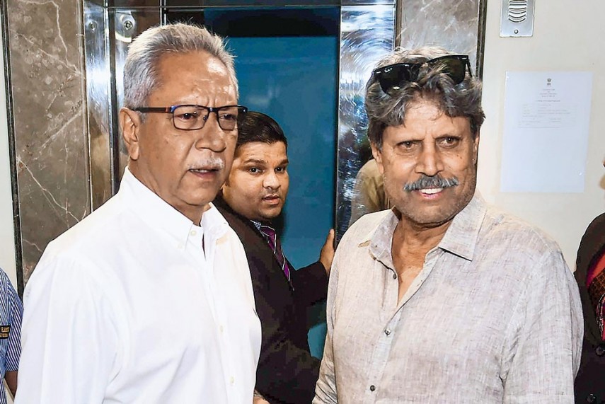 ICA members Anshuman Gaekwad and Kapil Dev