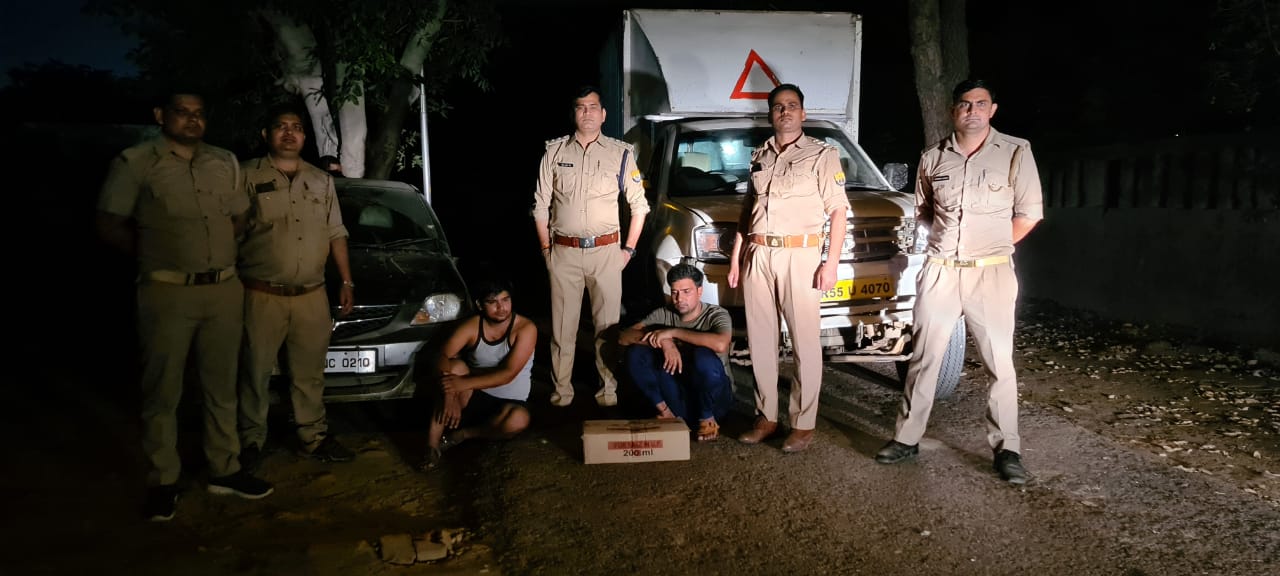 Two arrested for smuggling alcohol in Noida