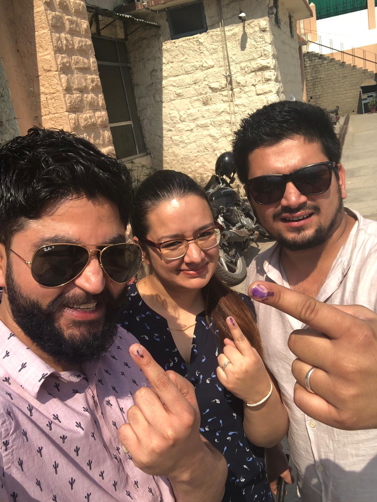 mandi, Vaibhav and Isha, Vaibhav and Isha reached Mandi to cast vote from Canada