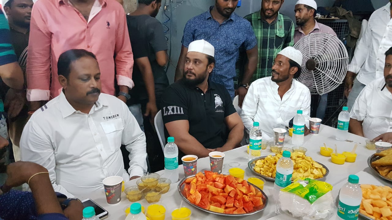 Darshan particpete in Iftar dinner