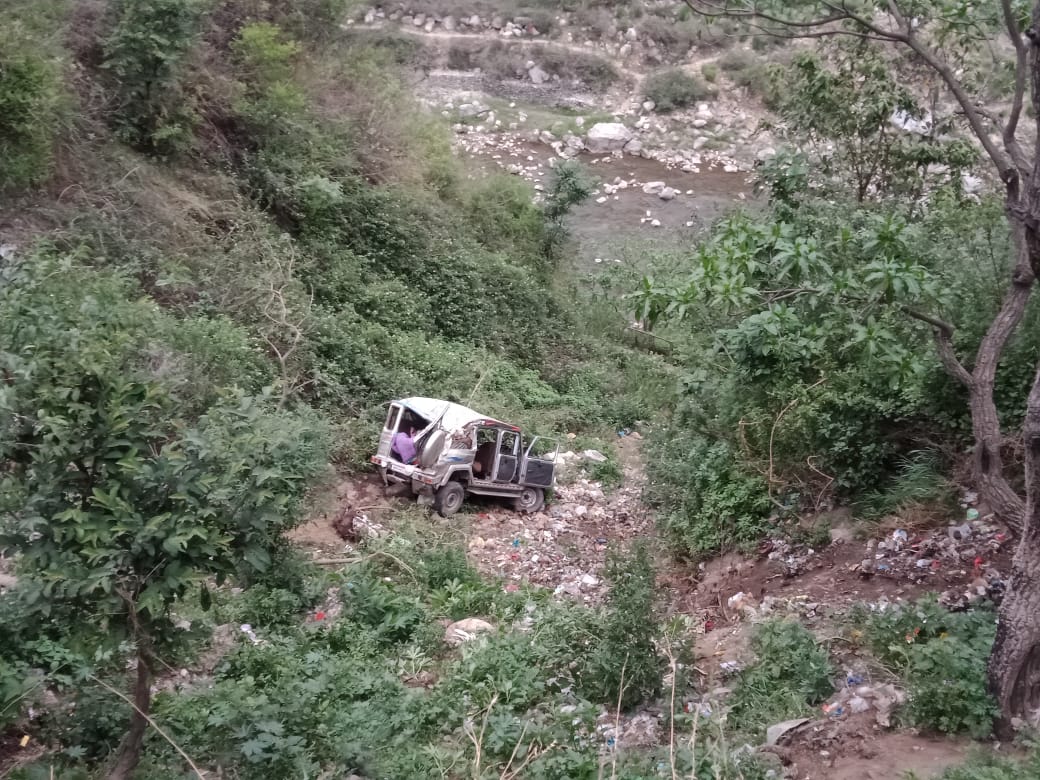 pilgrims of Andhra Pradesh and Madhya Pradesh died in road accident in Rudraprayag.