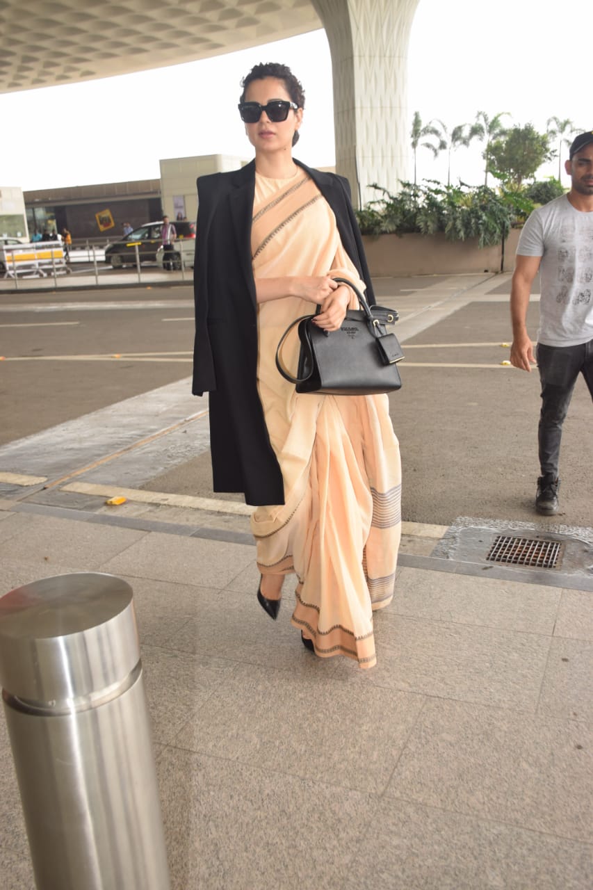 Kangana Ranaut airport look