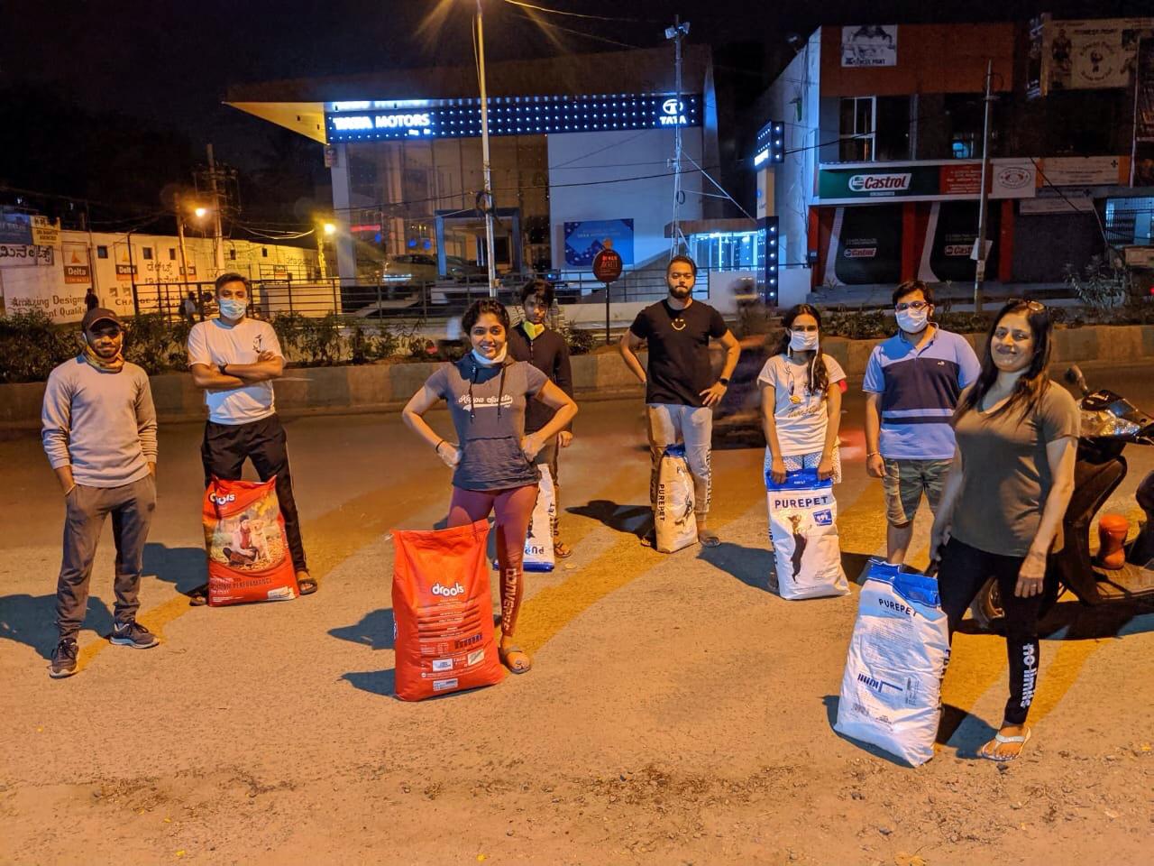 Actress Samyuktha Horanadu feeding street dogs