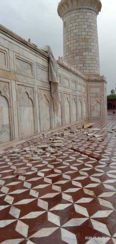 taj mahal damaged due to heavy rains and storms in agra