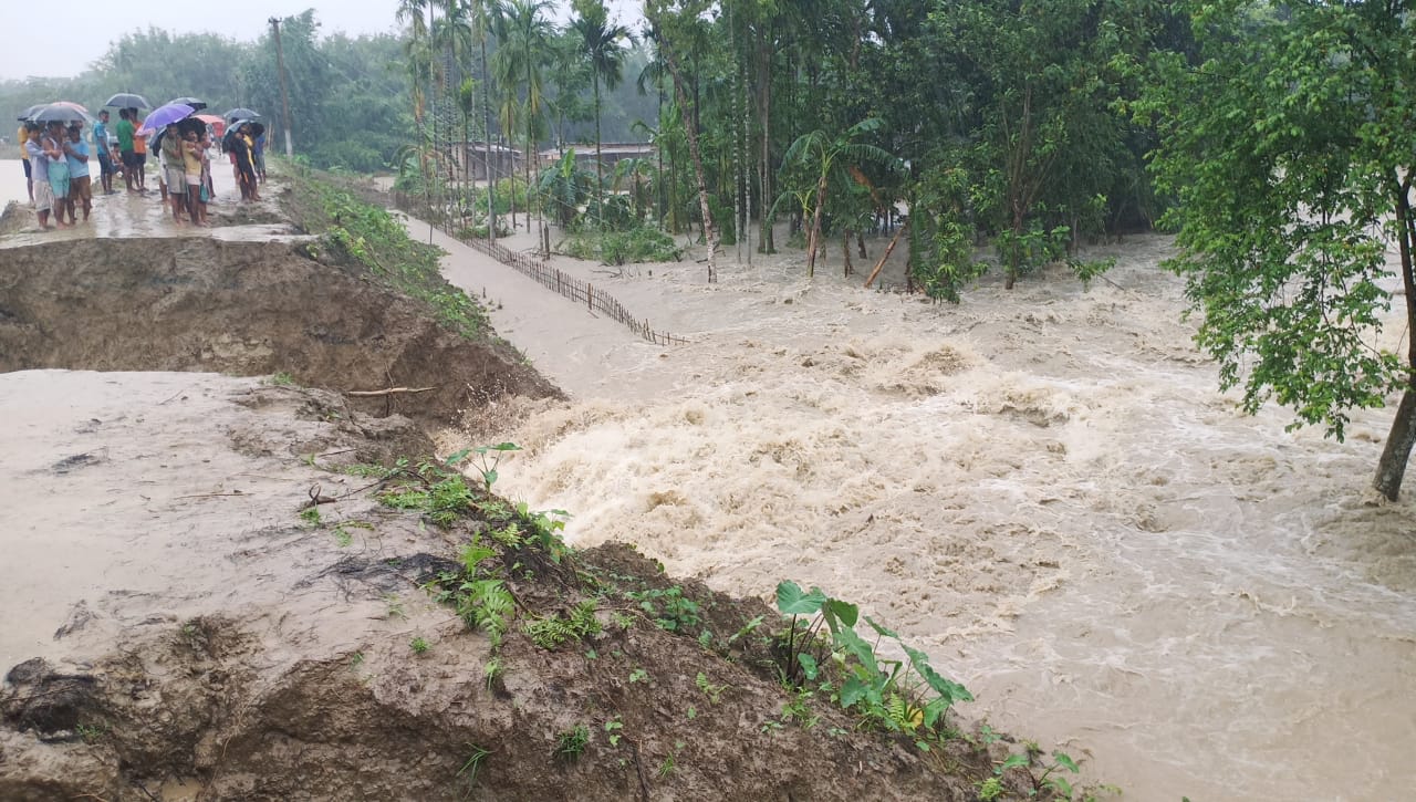 Danger flood At Bajali