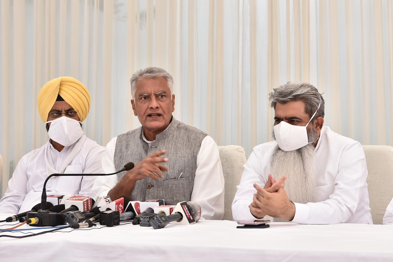 sunil jakhar say that major conspiracy behind sukhbir silence on bills passed by punjab vidhan sabha