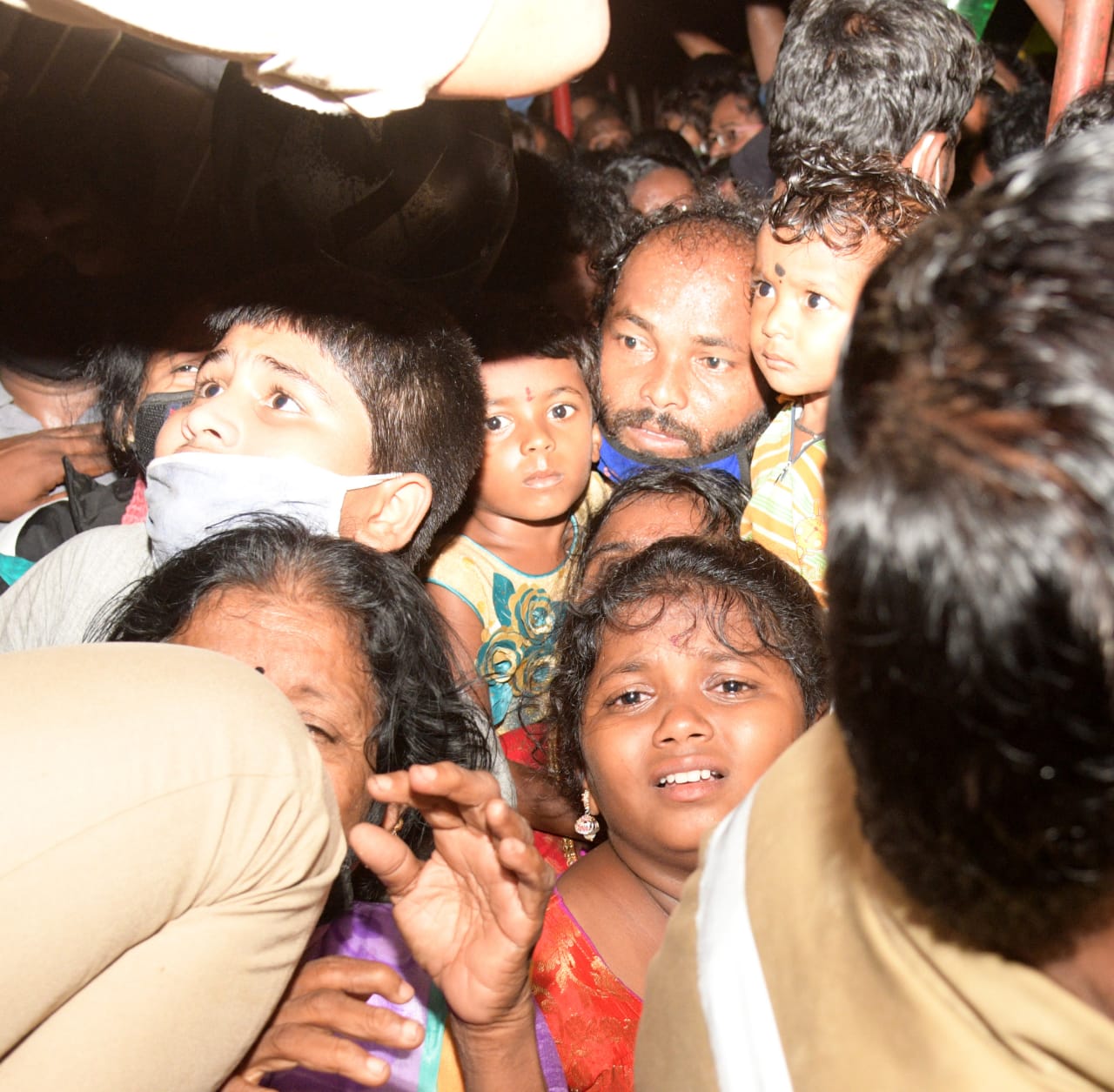 free sarvadarshan tokens at tirumala