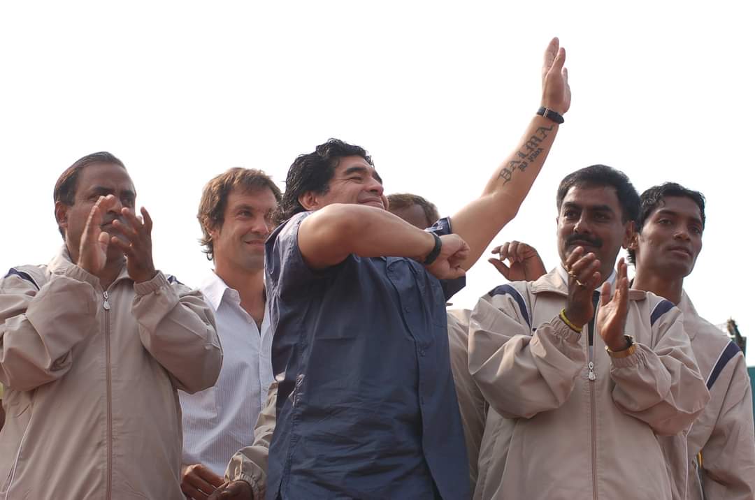 Former India, Mohun Bagan and East Bengal defender Krishnendu Roy (Left) clapping while looking at majestic Diego Maradona during the latter's India visit in Kolkata in 2008.