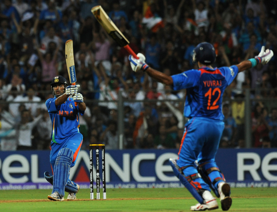 MS Dhoni hitting the winning six