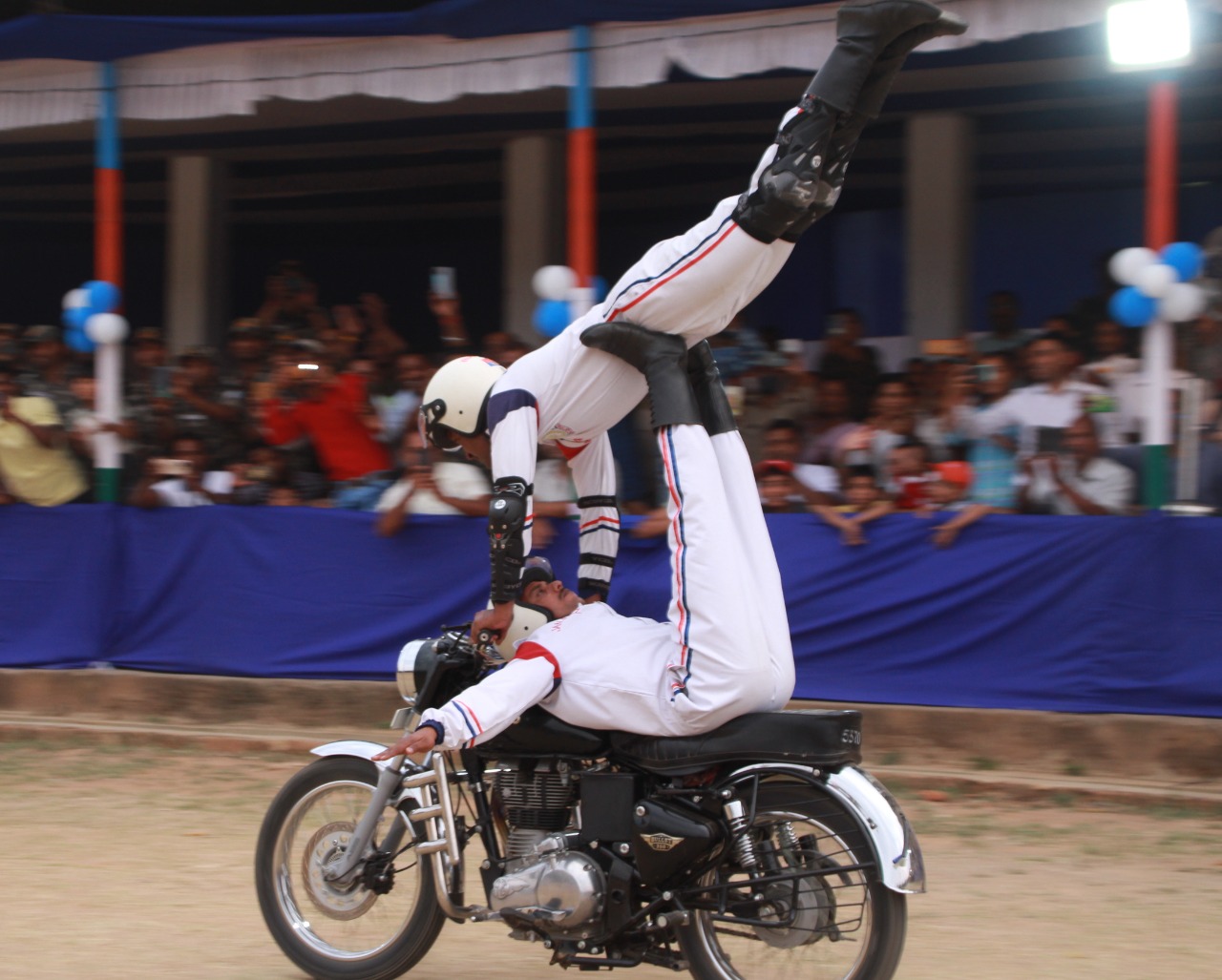 Jawans of BSF Academy Tekanpur showing tricks on bike in Ranchi