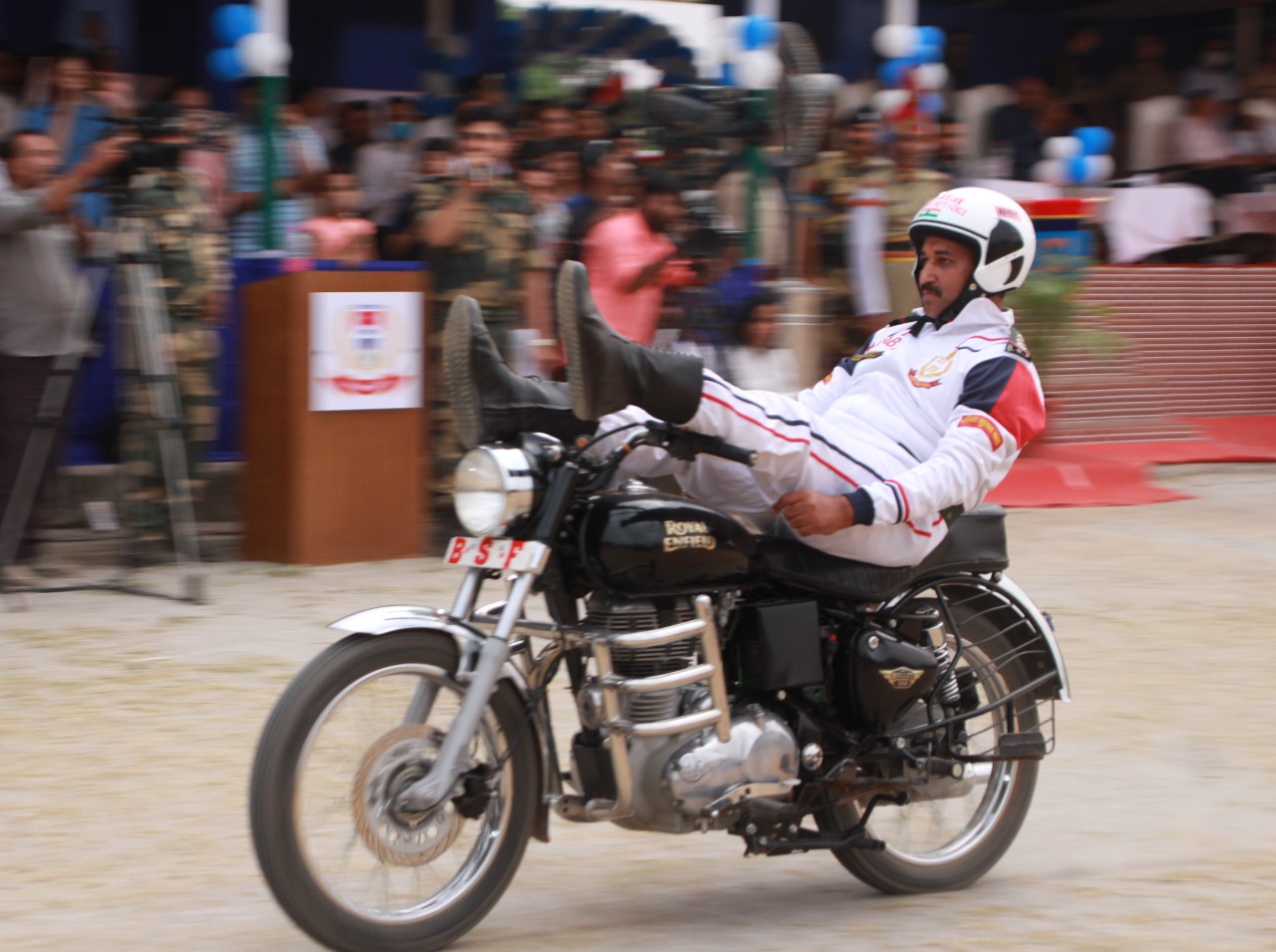 Jawans of BSF Academy Tekanpur showing tricks on bike in Ranchi